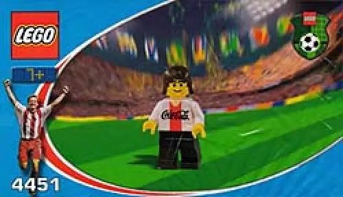 4451 フォワード 3 - サッカー (2002年}
