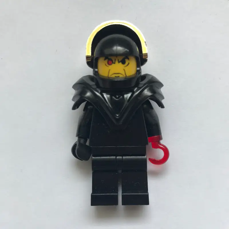 Ogel with Trans-red Hook