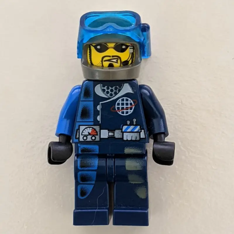 Charge with Trans-Dark Blue Diving Mask