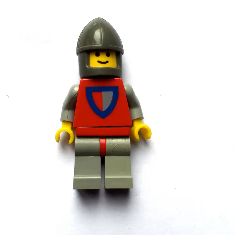 Knight (Halved Shield) - Light Gray Legs, Chin-Guard