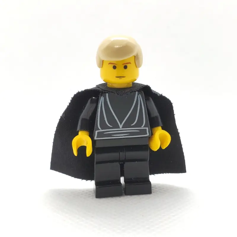 Luke Skywalker, Black Robes, Yellow Skin, Black Cape