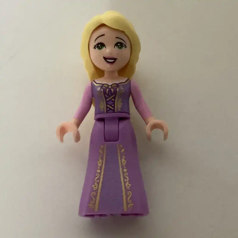 Rapunzel - Medium Lavender Dress, 1 Flower in Hair
