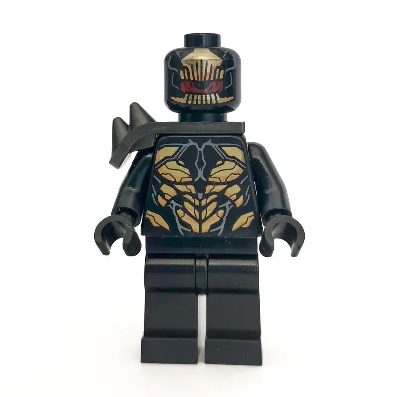 Outrider with Shoulder Armor