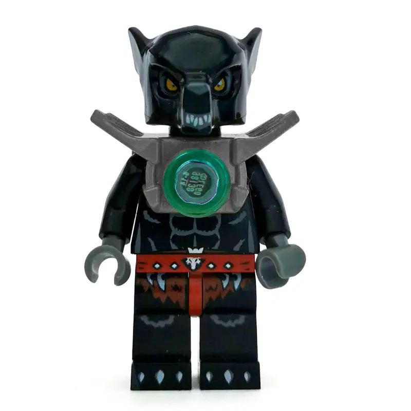 Wilhurt with Flat Silver Shoulder Armor