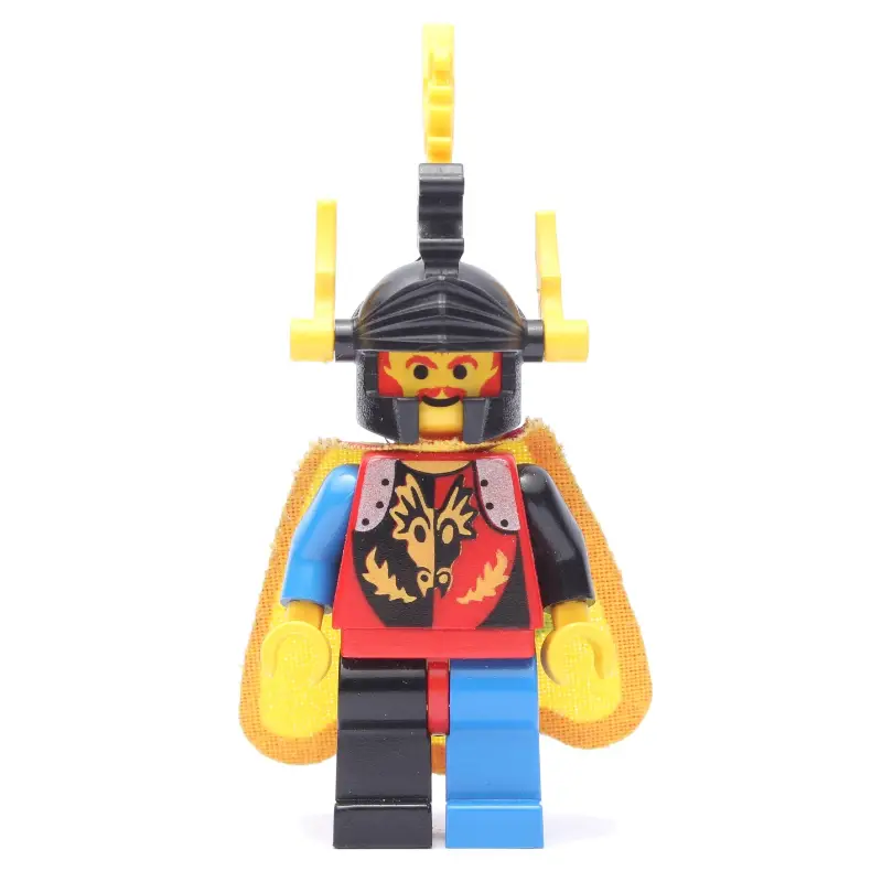 Dragon Master (Dragon Knights) - Yellow Plumes, Cape