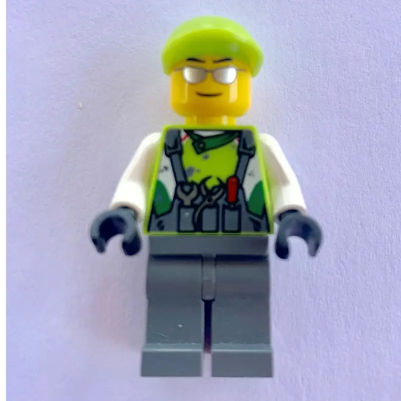 Crew Member Lime Torso, Dark Bluish Grey Legs 1
