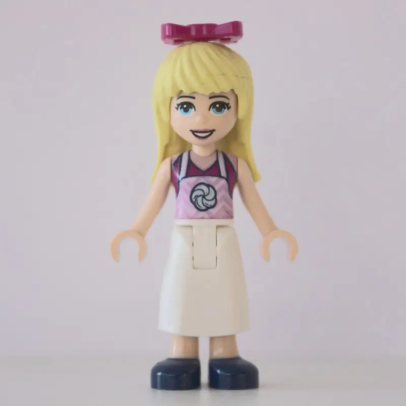 Stephanie - Magenta Top, White Apron