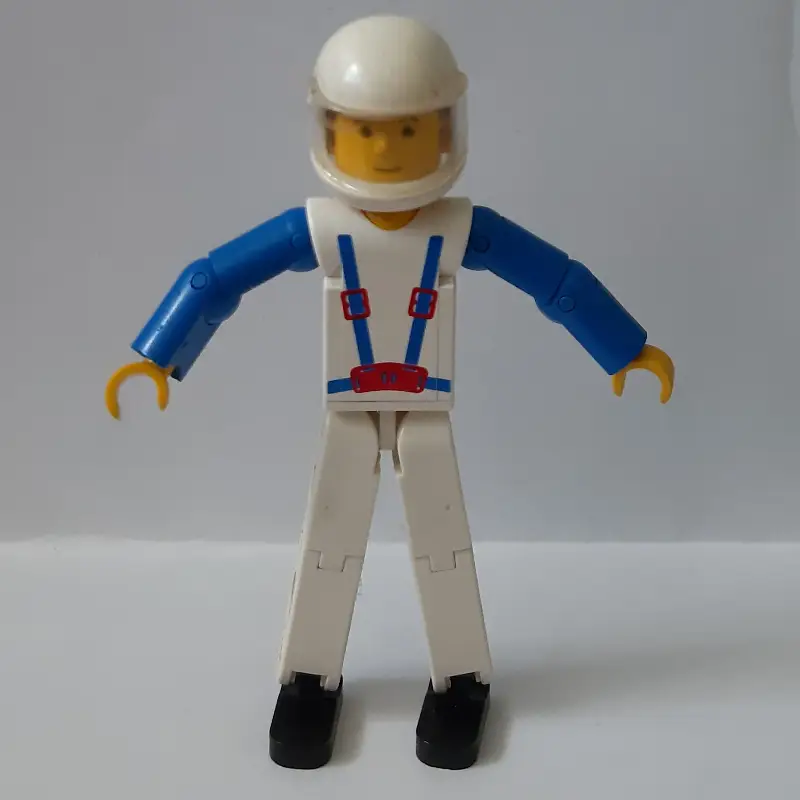 Technic Figure White Legs, White Top with Blue Braces Print, Blue Arms, White Helmet