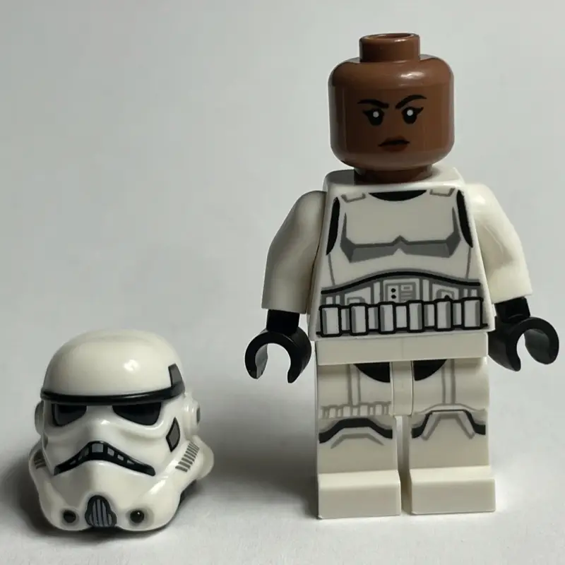 Stormtrooper - Medium Brown Head
